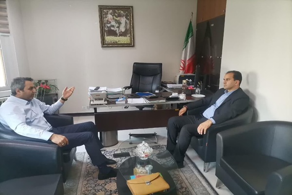 دیدار شهردار اشکذر با مدیرکل دفتر امور اقتصادی ، سرمایه گذاری و خدمات مالی سازمان شهرداری های کشور
